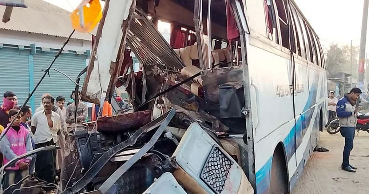 সাড়ে ছয় ঘণ্টার ব্যবধানে ইটাখোলায় বাসচাপায় আরেকজন নিহত